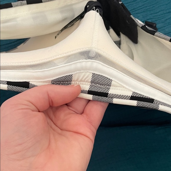 Torrid 40DD Black & White Bra - Picture 6 of 6